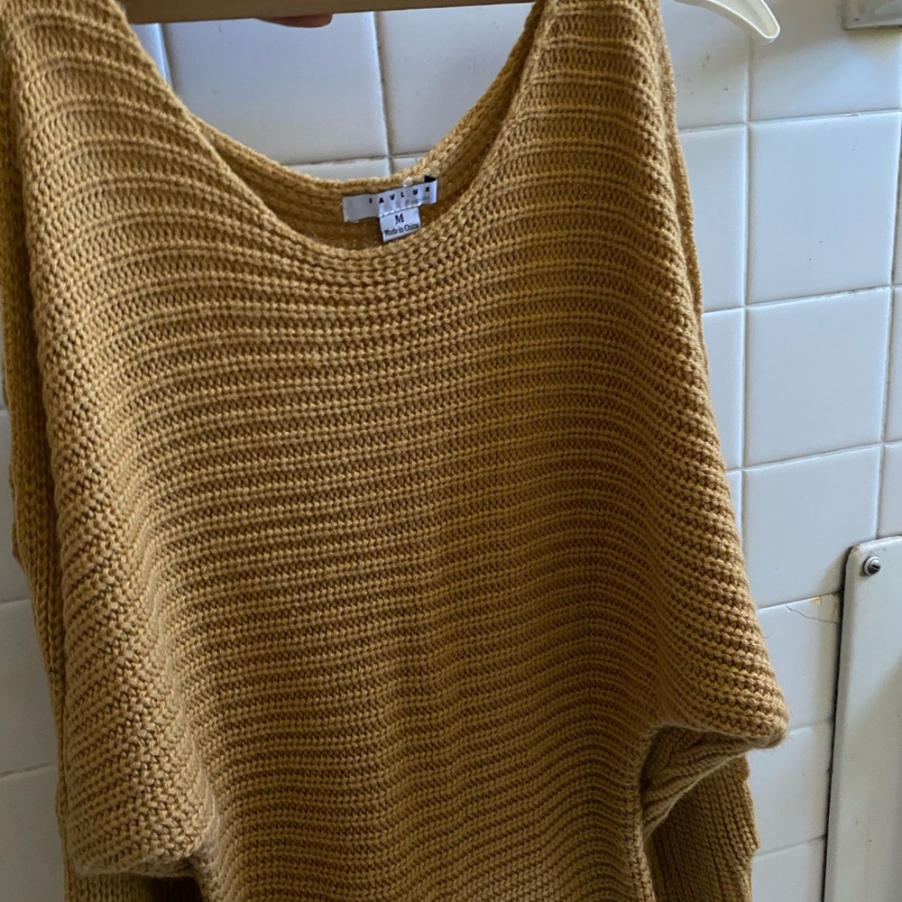 Of shoulder top